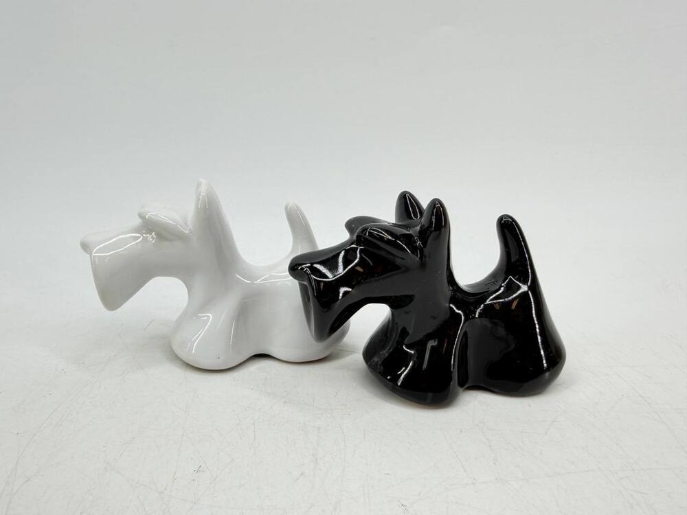Black White Ceramic Dog Salt Pepper Shakers Glossy Kitchen Decor